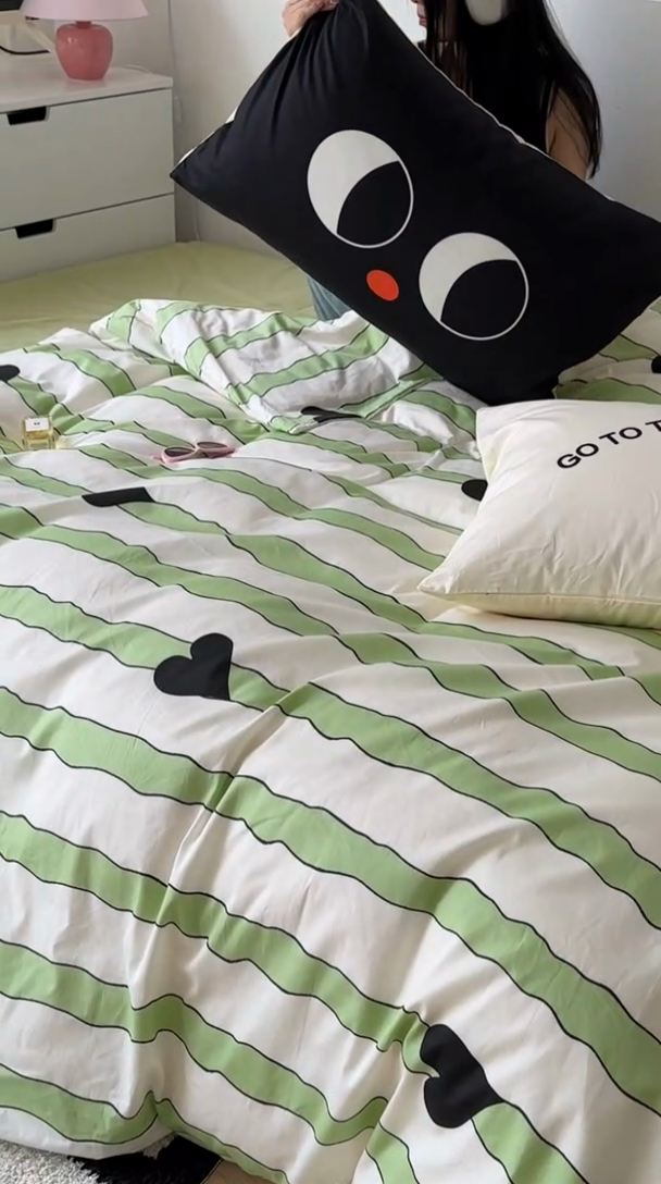 91家纺网 家纺一手货源 找家纺 昔可家纺 2023新款全棉大版数码枕套四件套 绿条爱心