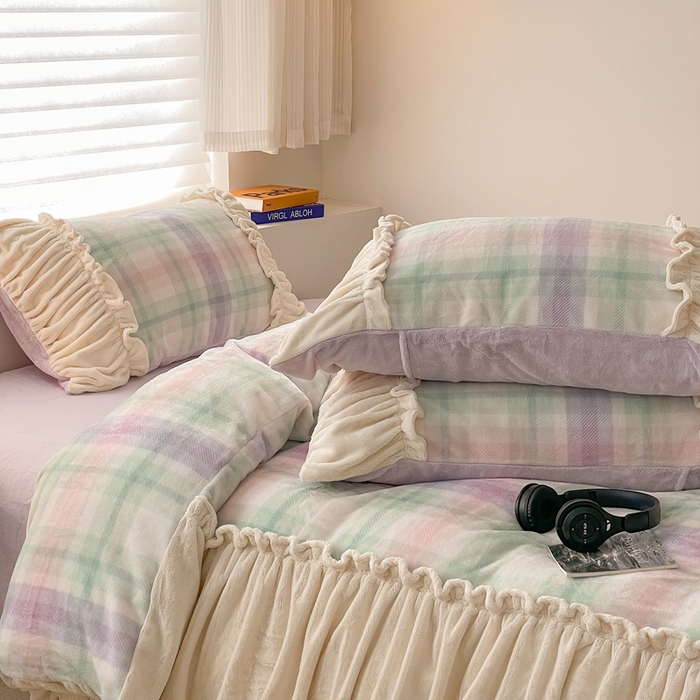 91家纺网 家纺一手货源 找家纺 金奇达家纺 2023新款【南法庄园】婴肤绒四件套 奶油格紫