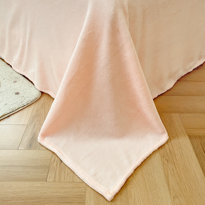 91家纺网 家纺一手货源 找家纺 慕澄家纺 2024简约款剪花牛奶绒四件套 简约-糯米粉