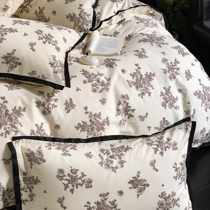 91家纺网 家纺一手货源 找家纺 昔可家纺 2023新款全棉复古风黑花边四件套（风格一） 巴黎画染