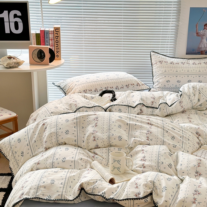 91家纺网 家纺一手货源 找家纺 2023新款全棉印花贝壳三角针四件套 蓝色风信