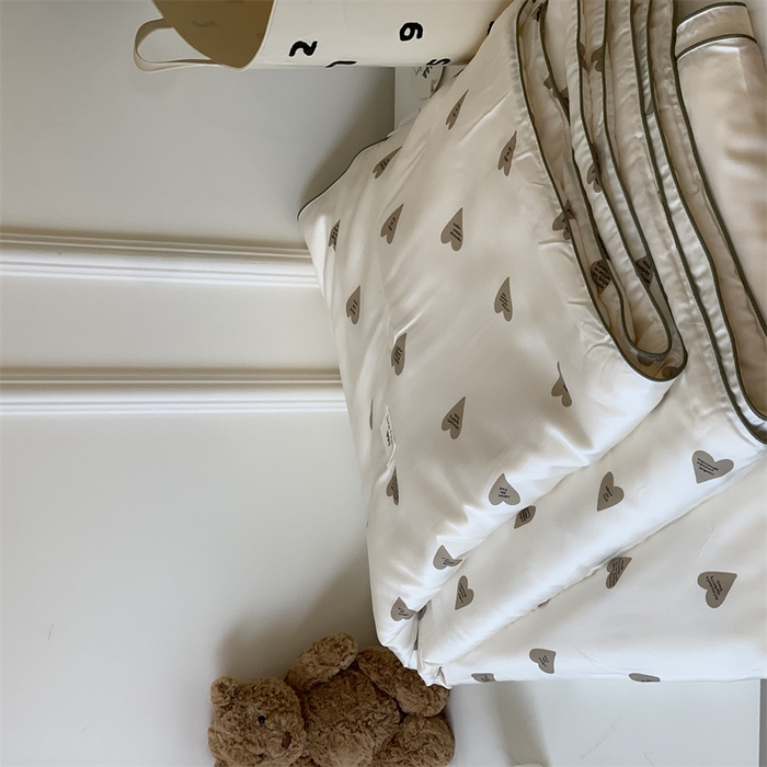 91家纺网 家纺一手货源 找家纺 汇庭 2023雅棉2.0夏被 摩卡爱心