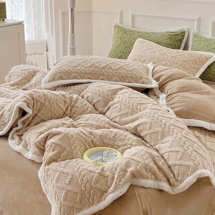 91家纺网 家纺一手货源 找家纺 贝拉梦 2023高克重加厚塔芙绒牛奶绒四件套单品 塔芙绒-燕麦