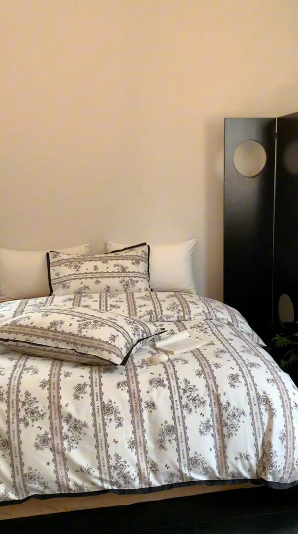 91家纺网 家纺一手货源 找家纺 昔可家纺 2023新款全棉复古风黑花边四件套（风格一） 暗夜巴黎