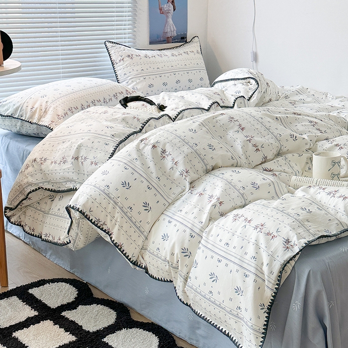 91家纺网 家纺一手货源 找家纺 2023新款全棉印花贝壳三角针四件套 蓝色风信