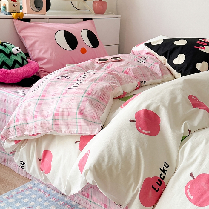 91家纺网 家纺一手货源 找家纺 昔可家纺 2023新款全棉大版数码枕套四件套 粉粉苹果