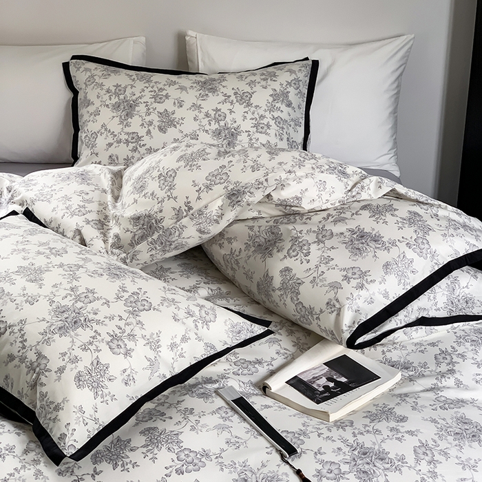 91家纺网 家纺一手货源 找家纺 昔可家纺 2023新款全棉复古风黑花边四件套（风格一） 水墨