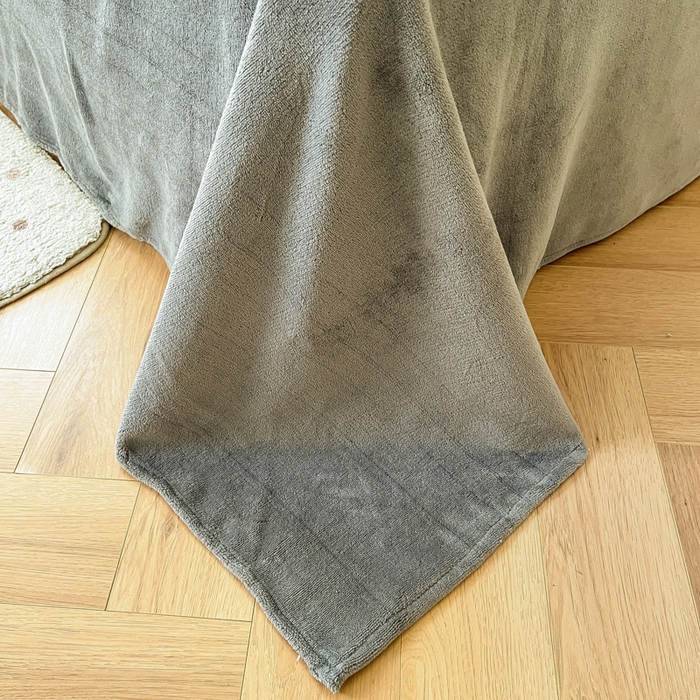 91家纺网 家纺一手货源 找家纺 慕澄家纺 2024简约款剪花牛奶绒四件套 简约-灰