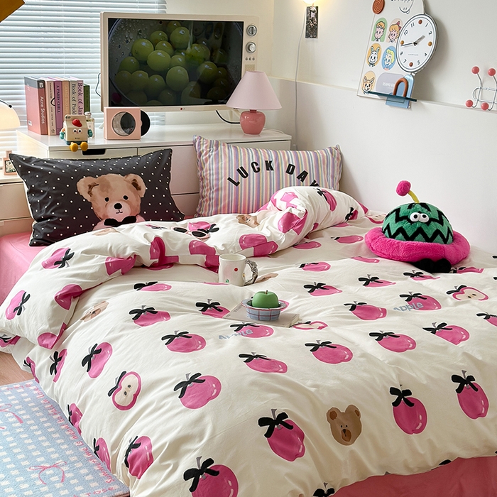 91家纺网 家纺一手货源 找家纺 昔可家纺 2023新款全棉大版数码枕套四件套 蝴蝶结苹果