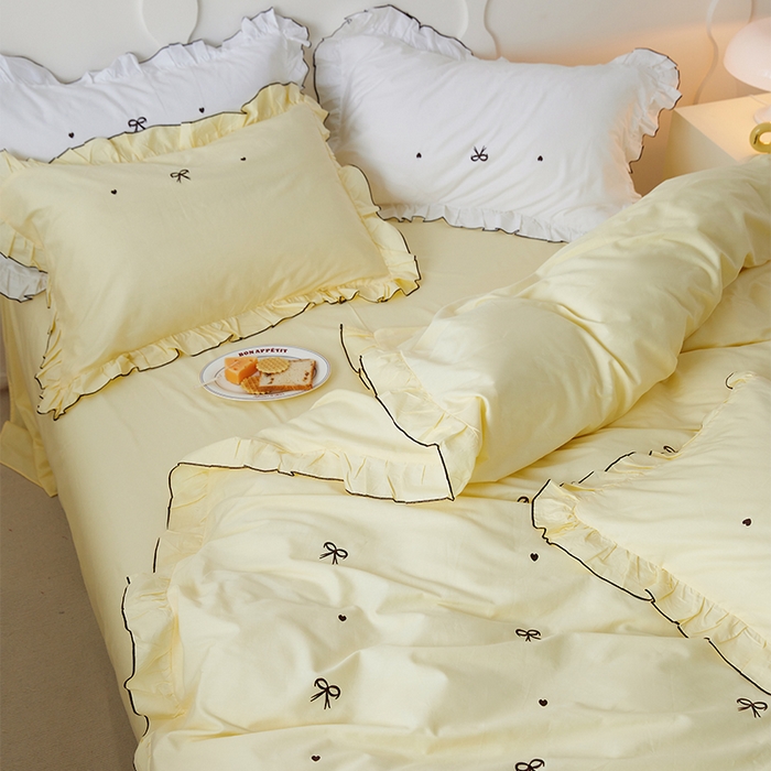 91家纺网 家纺一手货源 找家纺 梦可莱家居 2023新款韩版花边刺绣洛丽塔四件套 洛丽塔-米黄色