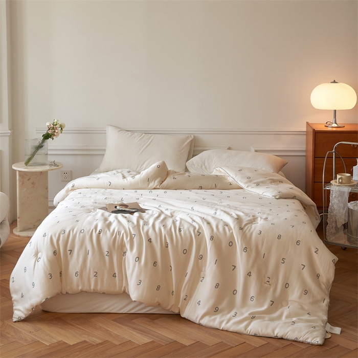 91家纺网 家纺一手货源 找家纺 汇庭 2023新款雅棉春秋被-棚拍 小幸运