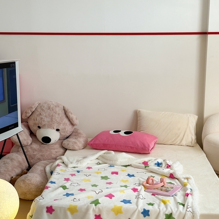 91家纺网 家纺一手货源 找家纺 桃喜 2024秋冬新品羊羔绒毛毯 彩色星星