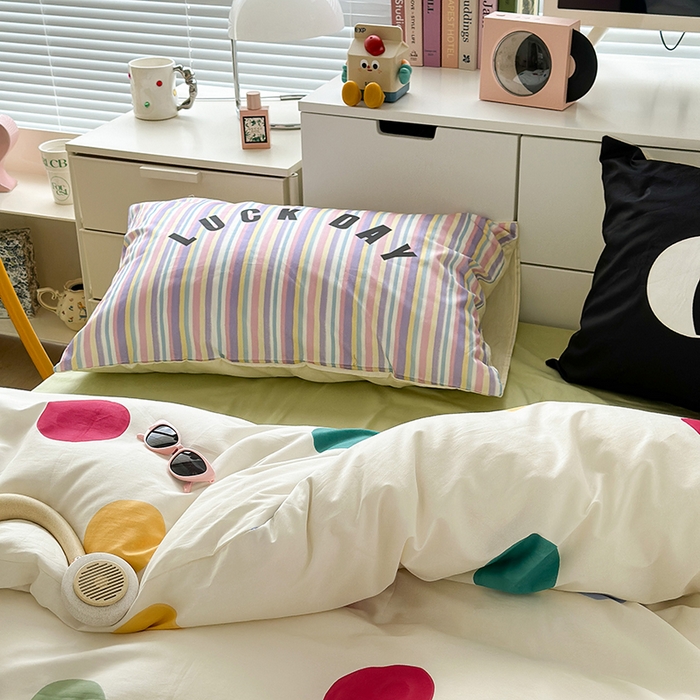 91家纺网 家纺一手货源 找家纺 昔可家纺 2023新款全棉大版数码枕套四件套 彩色波点