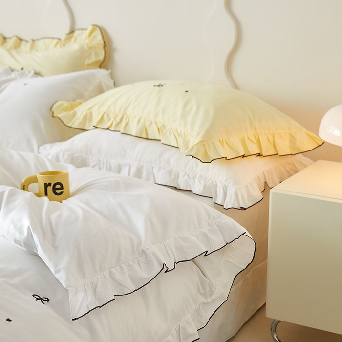 91家纺网 家纺一手货源 找家纺 梦可莱家居 2023新款韩版花边刺绣洛丽塔四件套 洛丽塔-月白色