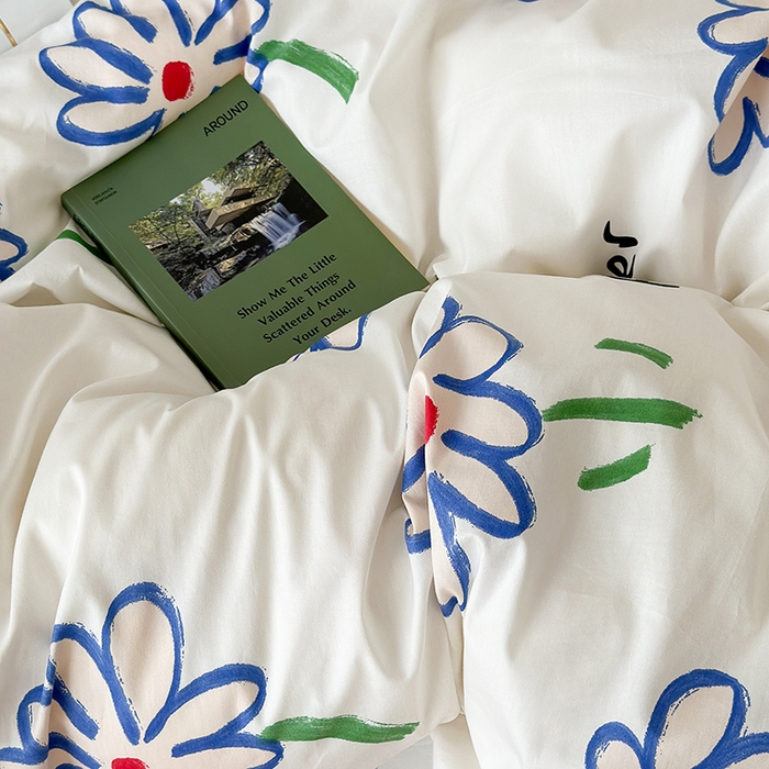 91家纺网 家纺一手货源 找家纺 昔可家纺 2023新款全棉治愈风小碎花四件套 蓝色花瓣花