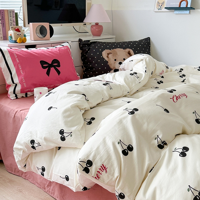 91家纺网 家纺一手货源 找家纺 昔可家纺 2023新款全棉大版数码枕套四件套 黑色樱桃