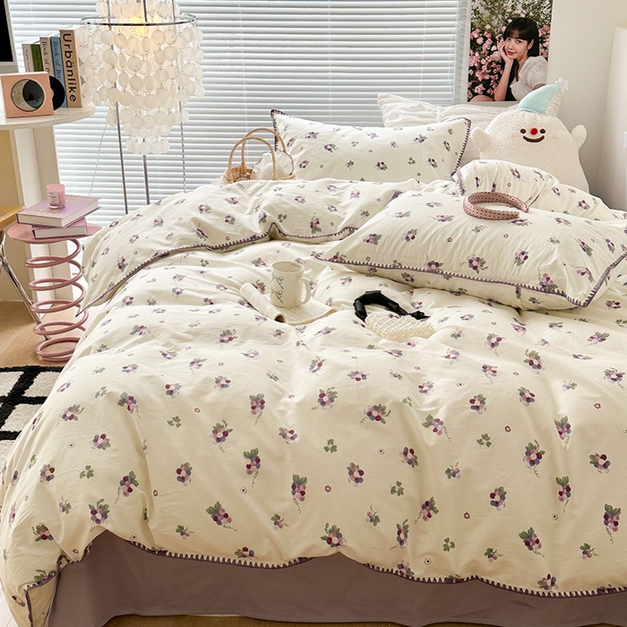 91家纺网 家纺一手货源 找家纺 2023新款全棉印花贝壳三角针四件套 淡雅紫葡萄