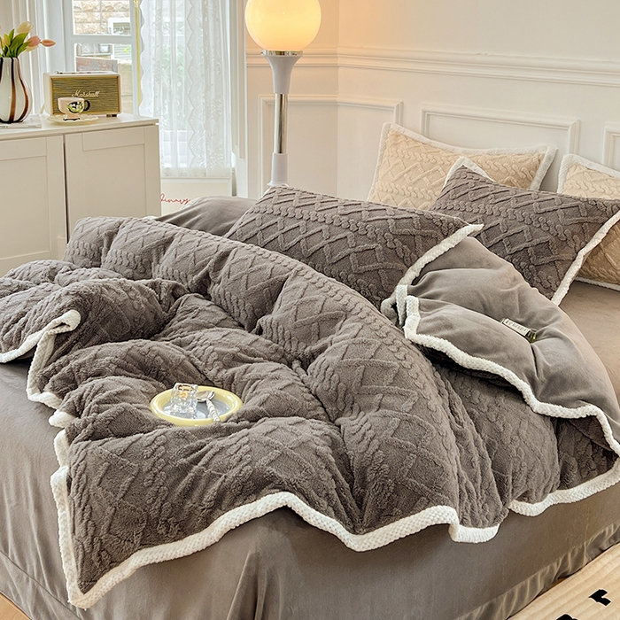 91家纺网 家纺一手货源 找家纺 贝拉梦 2023高克重加厚塔芙绒牛奶绒四件套单品 塔芙绒-深灰