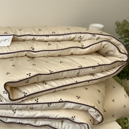 91家纺网 家纺一手货源 找家纺 汇庭 2023新款雅棉春秋被-实拍 麦芽