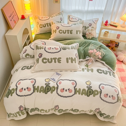 91家纺网 家纺一手货源 找家纺 川悦生活 2023新款立体雪花绒宽边四件套 宽边小花熊