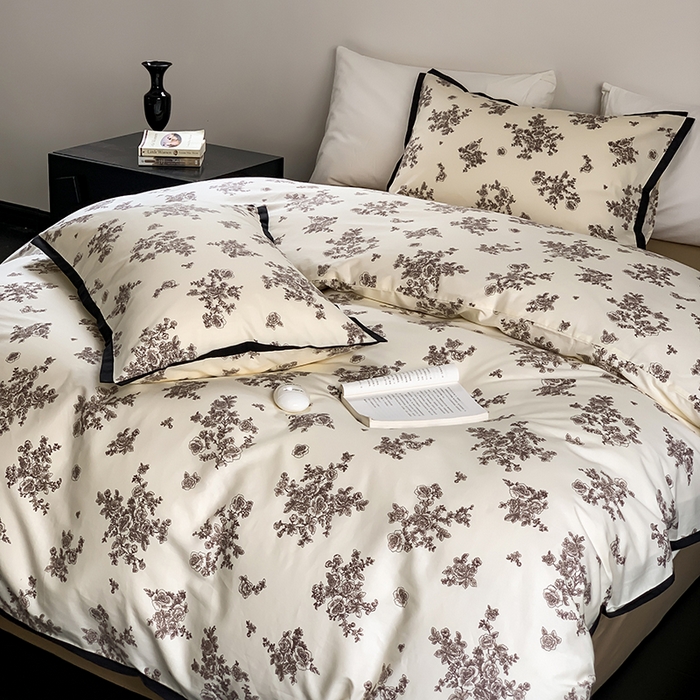 91家纺网 家纺一手货源 找家纺 昔可家纺 2023新款全棉复古风黑花边四件套（风格一） 巴黎画染