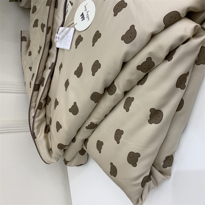 91家纺网 家纺一手货源 找家纺 汇庭 2023雅棉2.0夏被 摩卡小熊