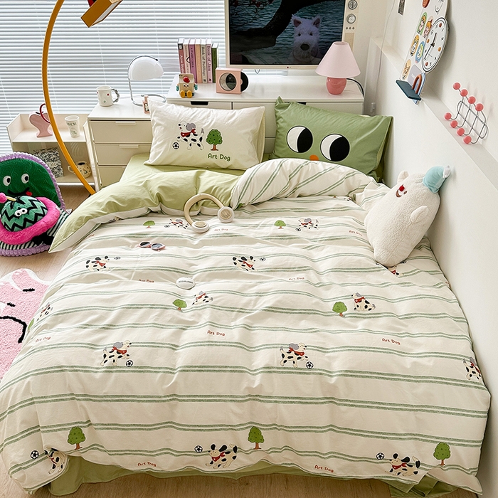 91家纺网 家纺一手货源 找家纺 昔可家纺 2023新款全棉大版数码枕套四件套 绿条狗狗