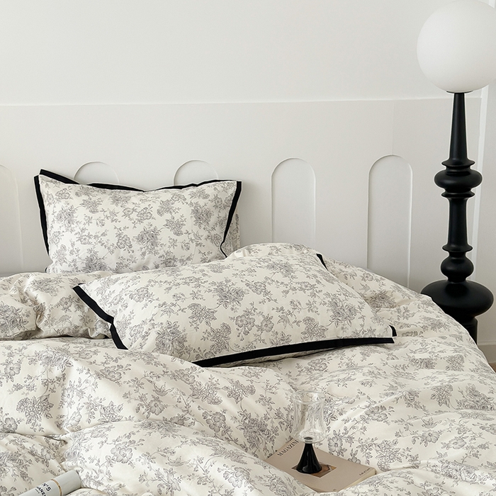 91家纺网 家纺一手货源 找家纺 昔可家纺 2023新款全棉复古风黑花边四件套（风格二） 水墨