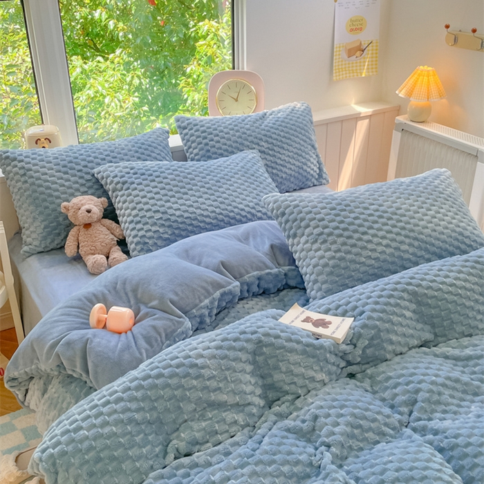 91家纺网 家纺一手货源 找家纺 欧邦 爆款A类金龟绒提花豆豆绒牛奶绒单被套四件套 海洋蓝