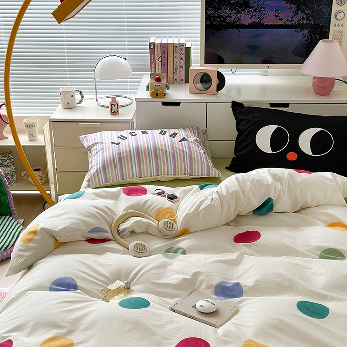 91家纺网 家纺一手货源 找家纺 昔可家纺 2023新款全棉大版数码枕套四件套 彩色波点