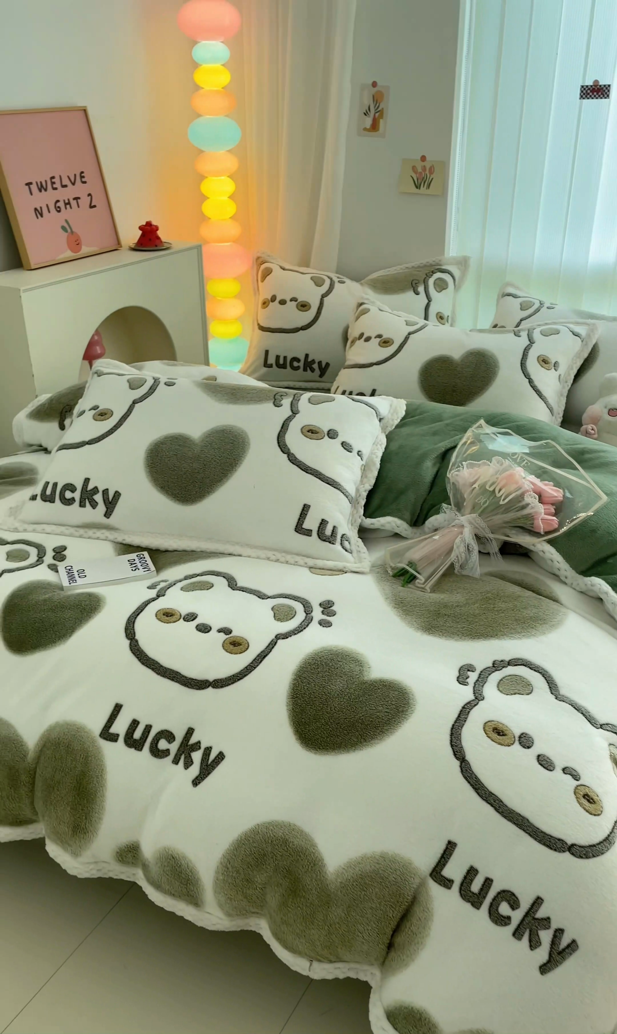 91家纺网 家纺一手货源 找家纺 川悦生活 2023新款立体雪花绒宽边四件套 宽边好运熊熊