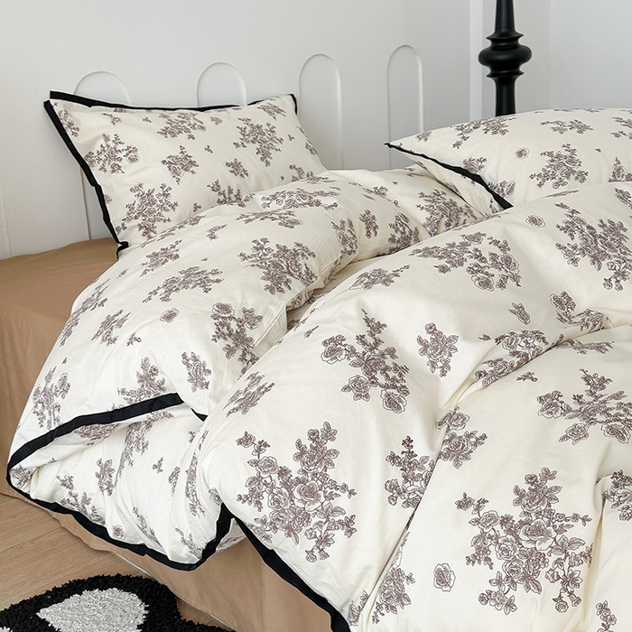 91家纺网 家纺一手货源 找家纺 昔可家纺 2023新款全棉复古风黑花边四件套（风格二） 巴黎画染