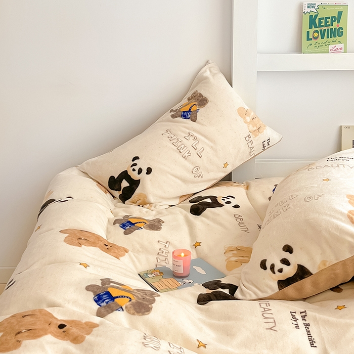 91家纺网 家纺一手货源 找家纺 桃子 2023新款ins小清新韩系可爱卡通奶油兔子加厚牛奶绒系列四件套详情第三批 绒-口袋萌宠