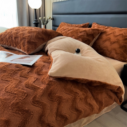 91家纺网 家纺一手货源 找家纺 （总）丝幔家纺 2025新款波浪兔毛绒四件套--波尔多系列