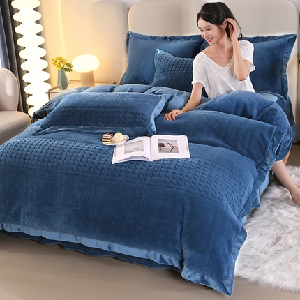 91家纺网 家纺一手货源 找家纺 代芙 2024新款高克重电商直播爆款11斤提花兔毛绒牛奶绒四件套 简爱-蓝