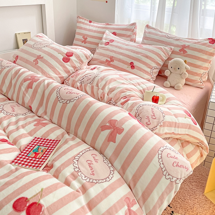 91家纺网 家纺一手货源 找家纺 桃子 2023新款ins小清新韩系可爱卡通奶油兔子加厚牛奶绒系列四件套详情第三批 绒-可爱樱桃