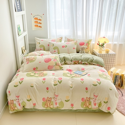 91家纺网 家纺一手货源 找家纺 桃子 2023新款ins小清新韩系可爱卡通奶油兔子加厚牛奶绒系列四件套详情第三批 绒-萱妮伙伴