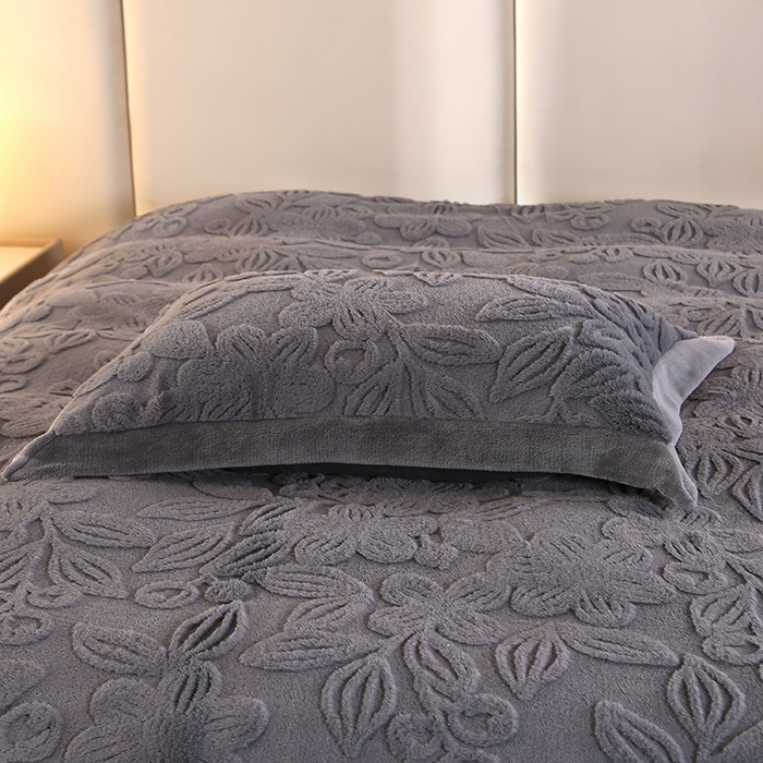 91家纺网 家纺一手货源 找家纺 代芙 2024新款高克重电商直播爆款11斤提花兔毛绒牛奶绒四件套 清雅-灰