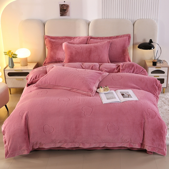 91家纺网 家纺一手货源 找家纺 代芙 2024新款高克重电商直播爆款11斤提花兔毛绒牛奶绒四件套 爱心-豆沙