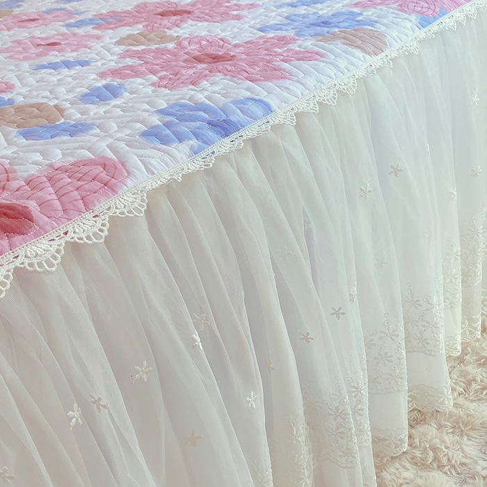 91家纺网 家纺一手货源 找家纺 罗艺轩家纺2024新款全棉蕾丝夹棉床裙忆江南系列-床裙三件套 忆江南~梦境之旅