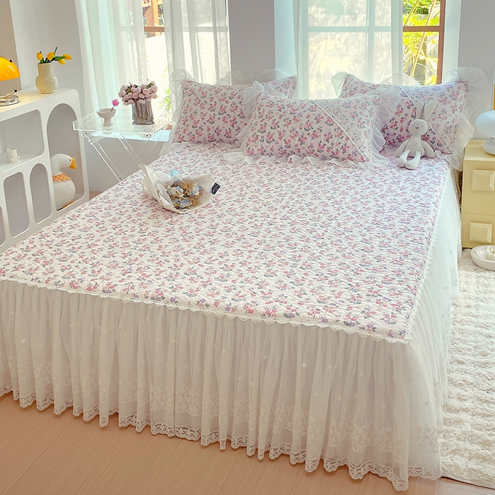 91家纺网 家纺一手货源 找家纺 罗艺轩家纺2024新款全棉蕾丝夹棉床裙忆江南系列-床裙三件套 忆江南~摇曳花开