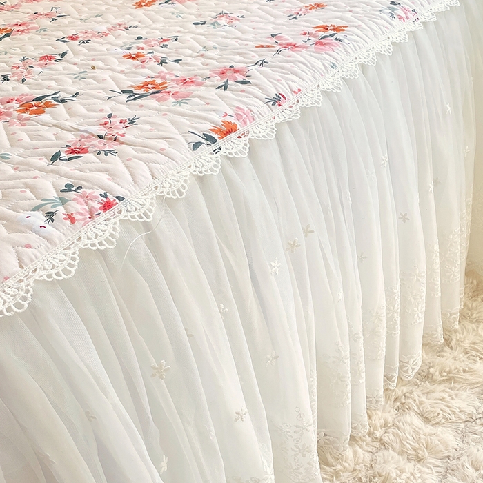 91家纺网 家纺一手货源 找家纺 罗艺轩家纺2024新款全棉蕾丝夹棉床裙忆江南系列-床裙三件套 忆江南~小时光