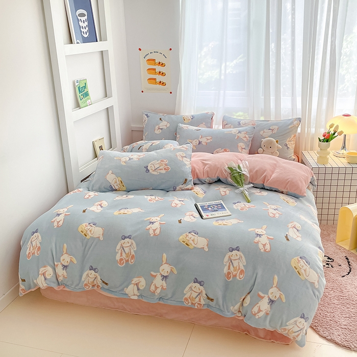 91家纺网 家纺一手货源 找家纺 桃子 2023新款ins小清新韩系可爱卡通奶油兔子加厚牛奶绒系列四件套详情第三批 绒-菲比兔