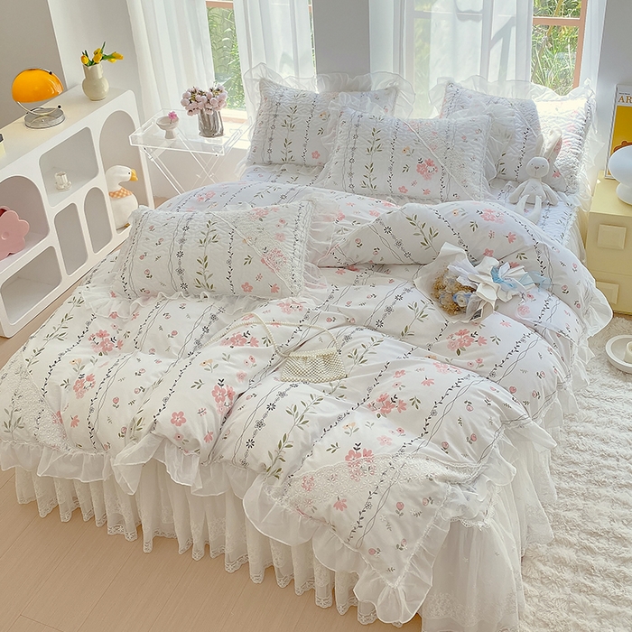 91家纺网 家纺一手货源 找家纺 罗艺轩家纺2024新款全棉蕾丝夹棉床裙忆江南系列-四件套 忆江南~清新雅韵