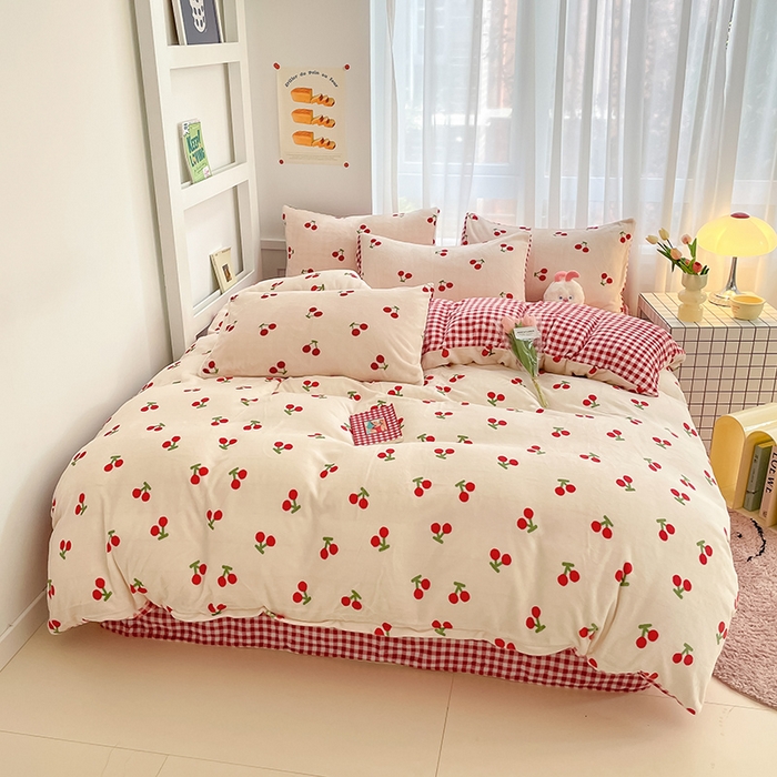 91家纺网 家纺一手货源 找家纺 桃子 2023新款ins小清新韩系可爱卡通奶油兔子加厚牛奶绒系列四件套详情第三批 绒-红格樱桃