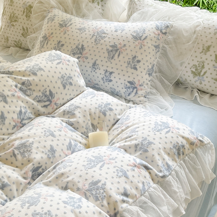 91家纺网 家纺一手货源 找家纺 玛奇朵2023新款秋冬新品5D立体雕花牛奶绒四件套 温妮-蓝