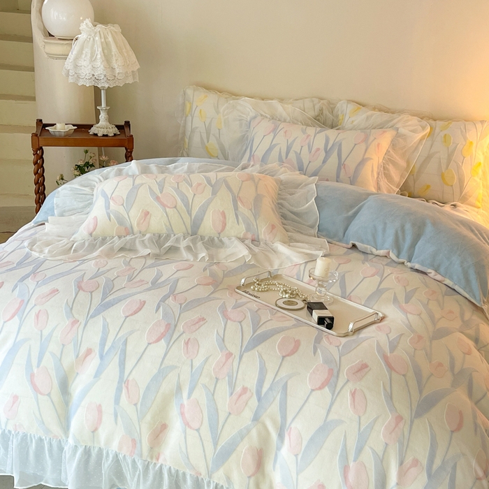 91家纺网 家纺一手货源 找家纺 玛奇朵2023新款秋冬新品5D立体雕花牛奶绒四件套 郁金香-蓝