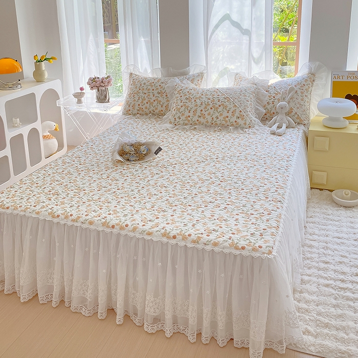 91家纺网 家纺一手货源 找家纺 罗艺轩家纺2024新款全棉蕾丝夹棉床裙忆江南系列-床裙三件套 忆江南~花千朵