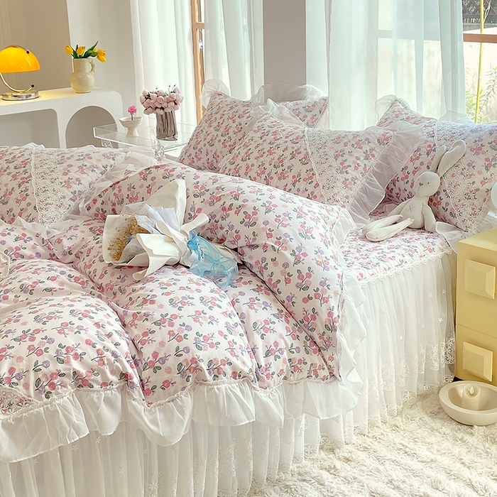 91家纺网 家纺一手货源 找家纺 罗艺轩家纺2024新款全棉蕾丝夹棉床裙忆江南系列-四件套 忆江南~摇曳花开