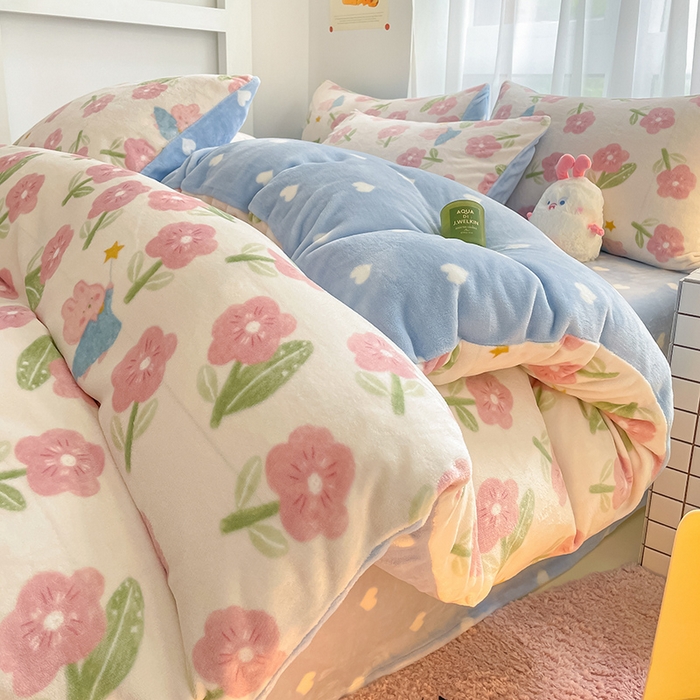 91家纺网 家纺一手货源 找家纺 桃子 2023新款ins小清新韩系可爱卡通奶油兔子加厚牛奶绒系列四件套详情第三批 绒-菲菲花园